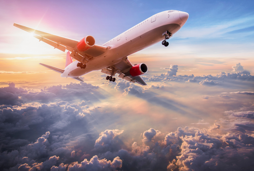 vol d’avion vers un voyage organisé aux Maldives